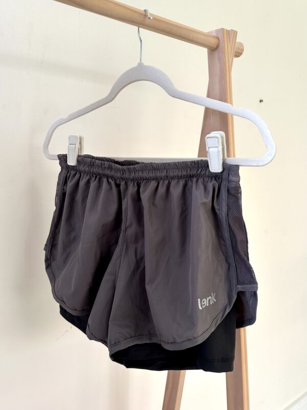 Short Tactel Feminino Cinza