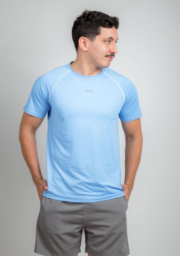 Camiseta Masculina Azul Light C/ Detalhe Branco