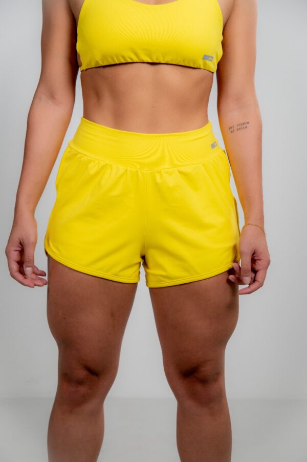 Short Tela Liso Amarelo