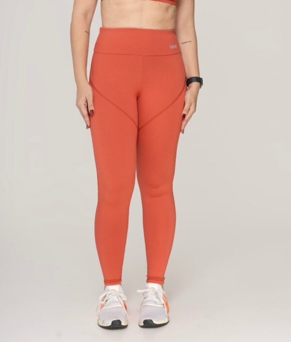 Calça Laranja Enrugada